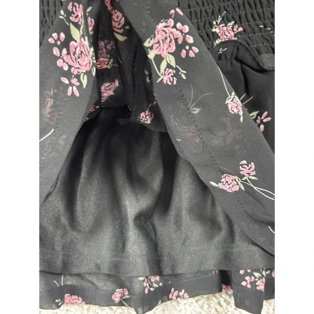 Streetwear Society Black Pink Floral Smocked Ruffle Mini Skirt Womens Medium
